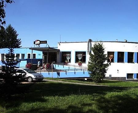Hotel Rozvoj Klatovy Exteriör bild