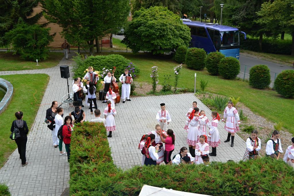 Hotel Rozvoj Klatovy Exteriör bild