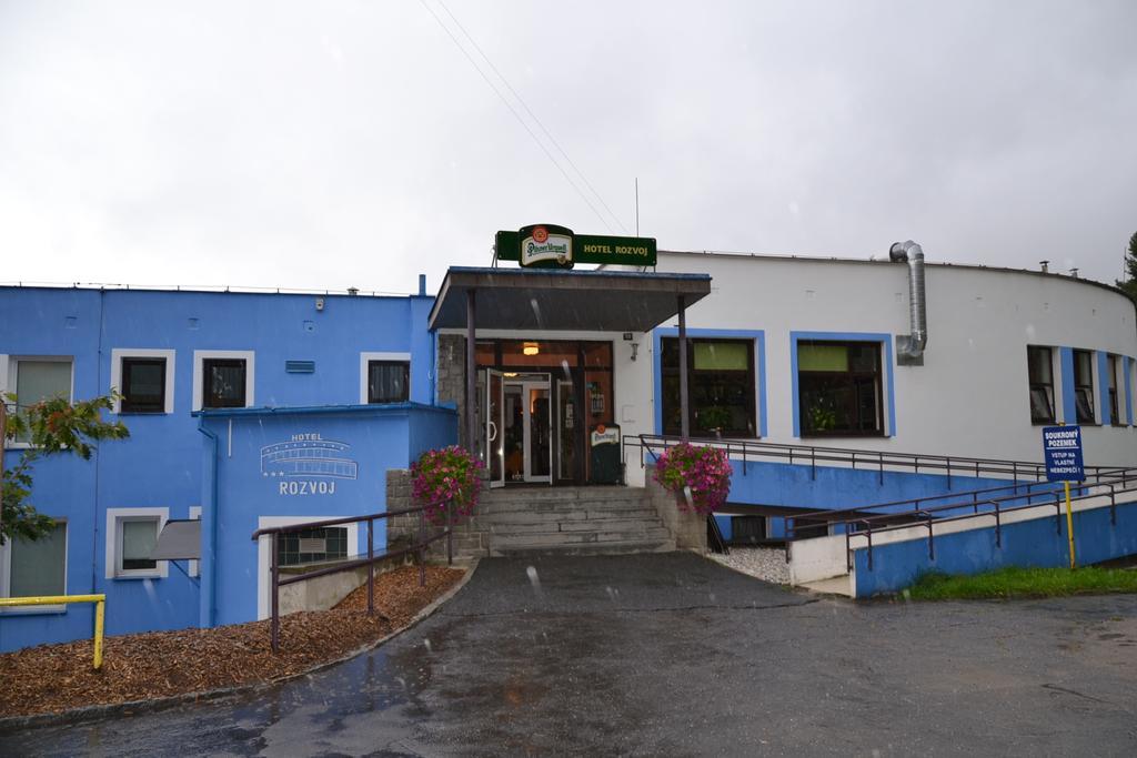 Hotel Rozvoj Klatovy Exteriör bild
